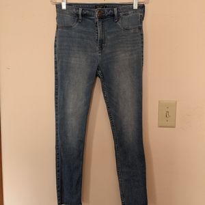 Abercrombie & Fitch | Light Skinny Jeans